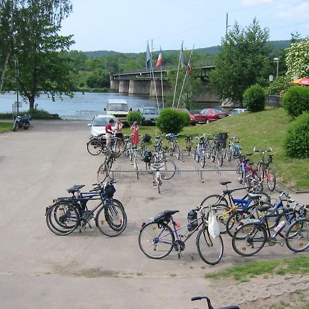 Gaestezimmer Auf Dem Campingplatz コンツ エクステリア 写真